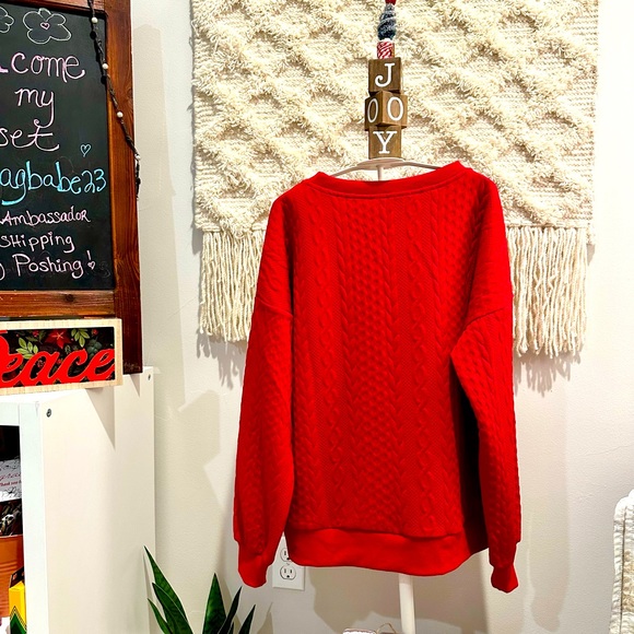 ☃️♥️Staccato New Red Cable knit sweatshirt small - Picture 3 of 4